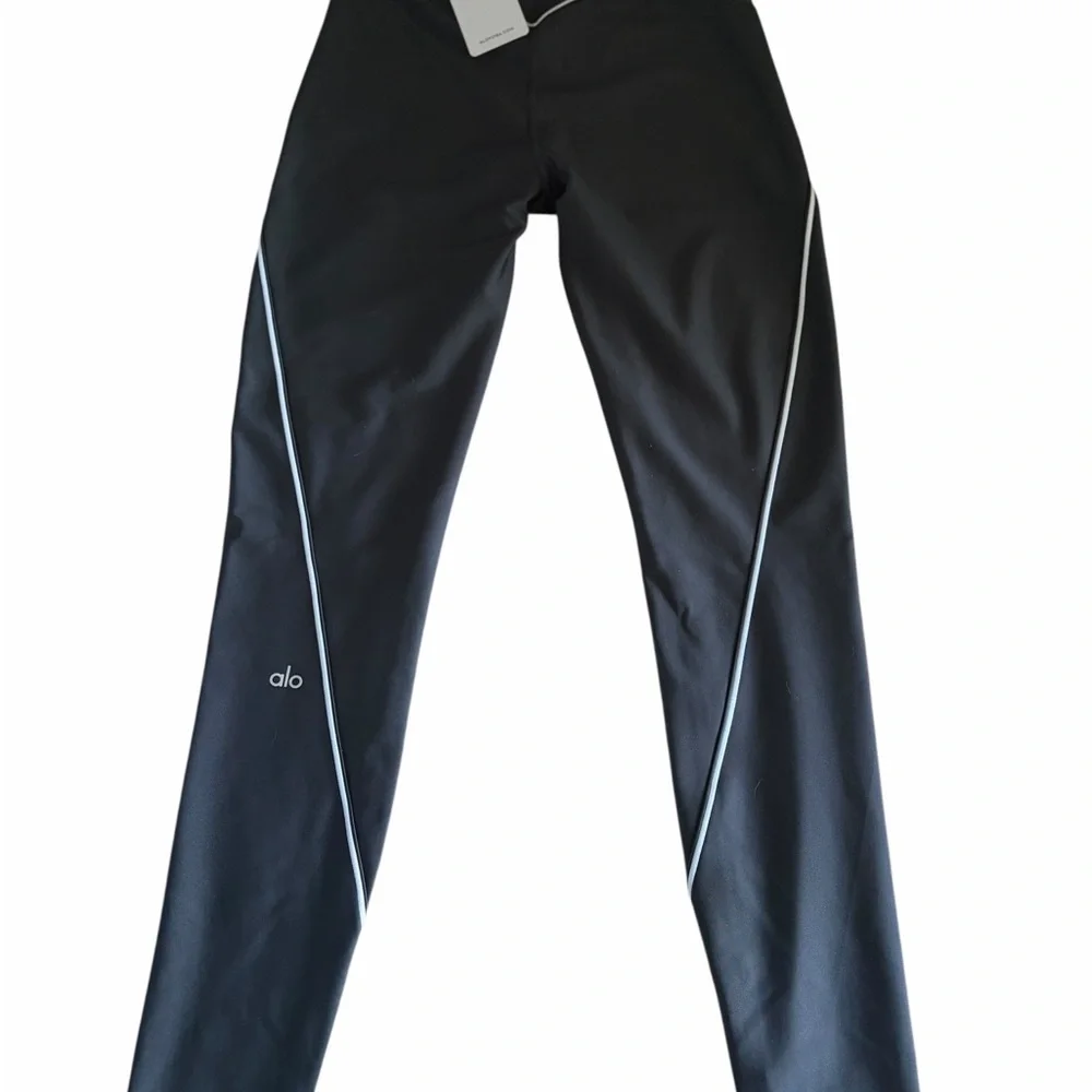 Alo Yoga Airlift High-Waist Haven Leggings size Medium NWT!!
